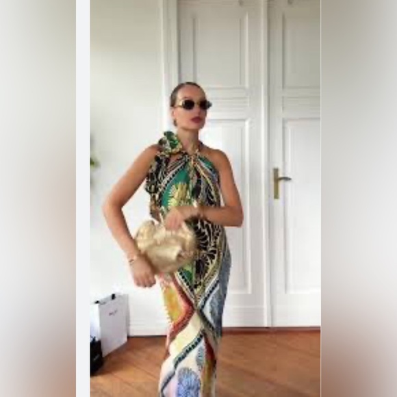 Zara Halter Neck Print Dress. New With Tags. - Picture 2 of 7